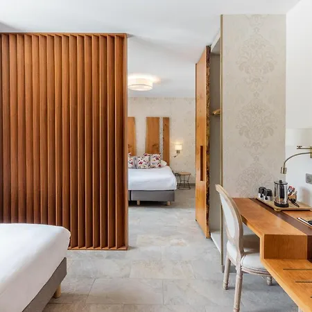 De La Restonica Hotell