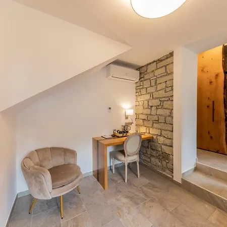 Hotel De La Restonica