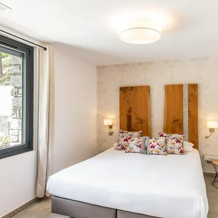 De La Restonica Hotell