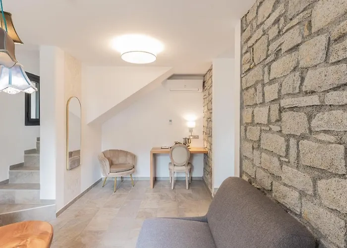 מלון De La Restonica *